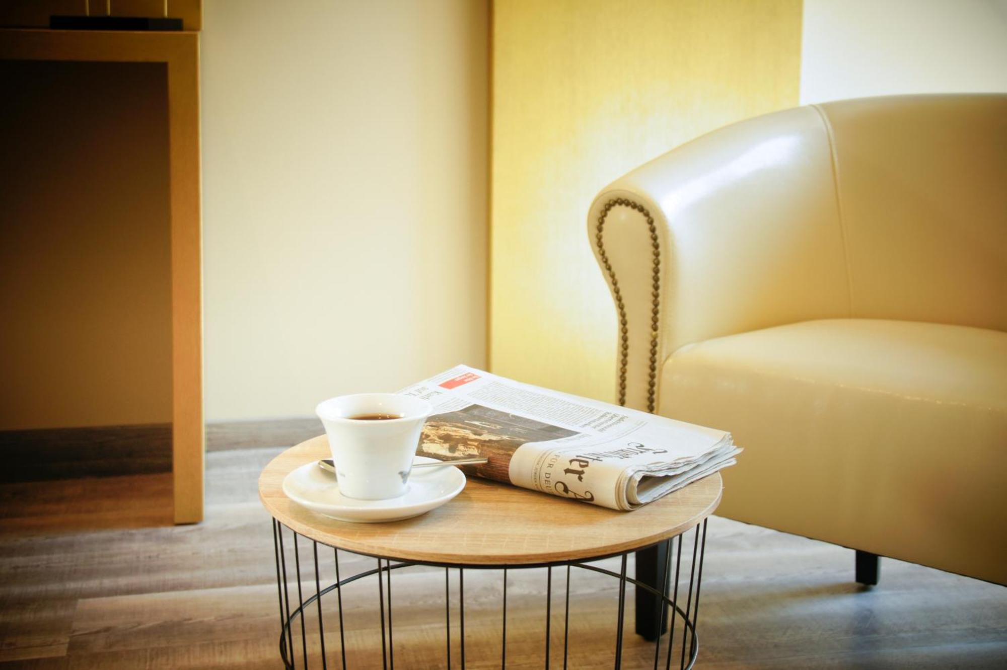 Hotel Athen Kelsterbach Frankfurt Airport Екстериор снимка