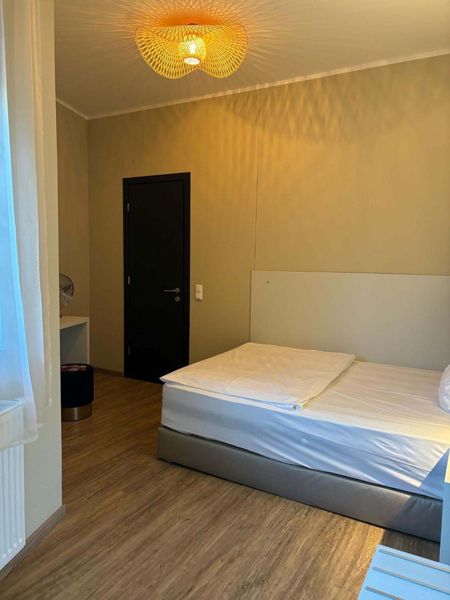 Hotel Athen Kelsterbach Frankfurt Airport Екстериор снимка